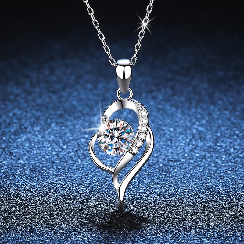 Romantic Moissanite Heart Pendant 925 Silver Necklace - Image 4