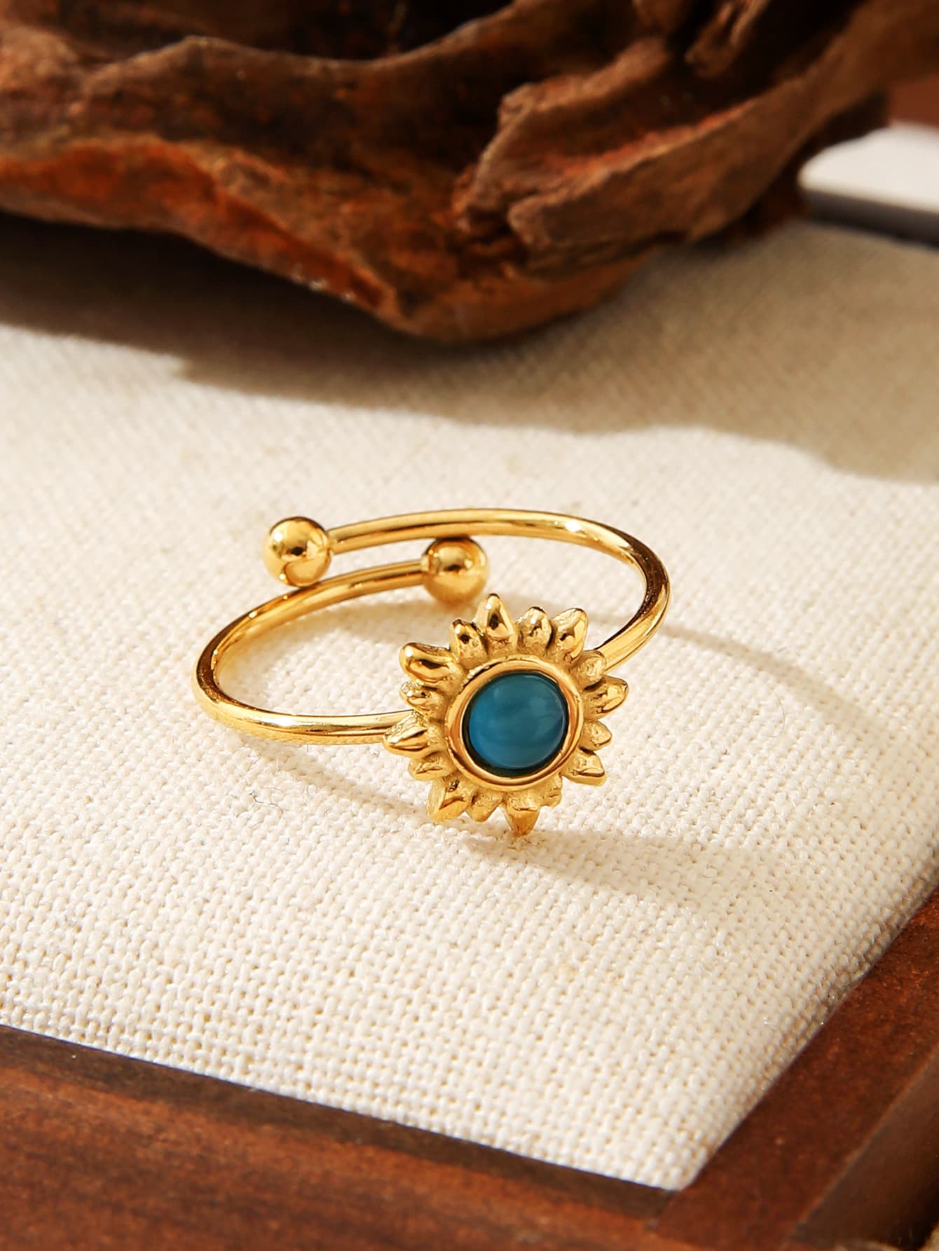 Vintage Sunburst Cat Eye Adjustable Ring - Image 5